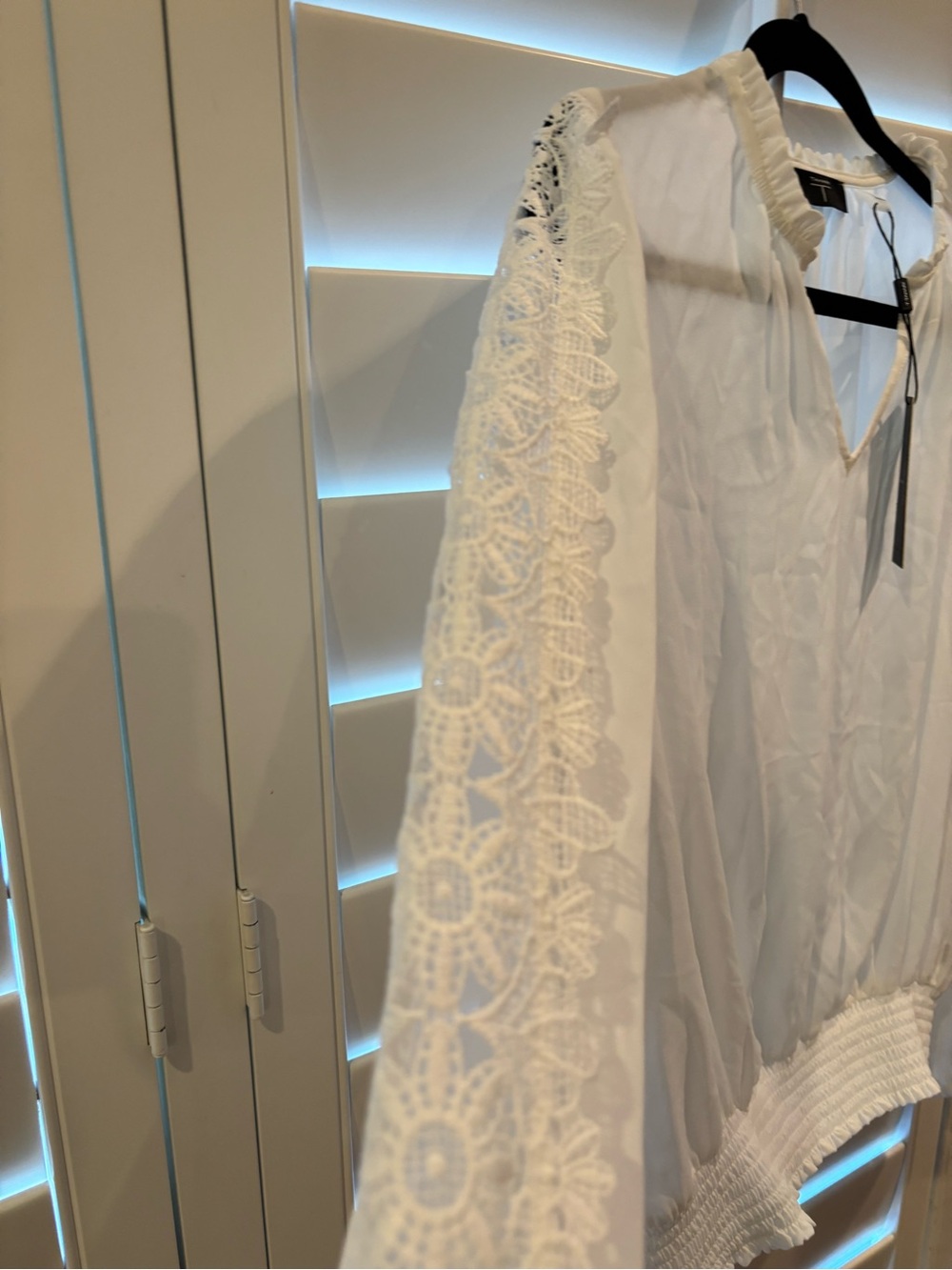 Tahari White V-Neck Lace-Sleeve Blouse - Picture 6 of 8